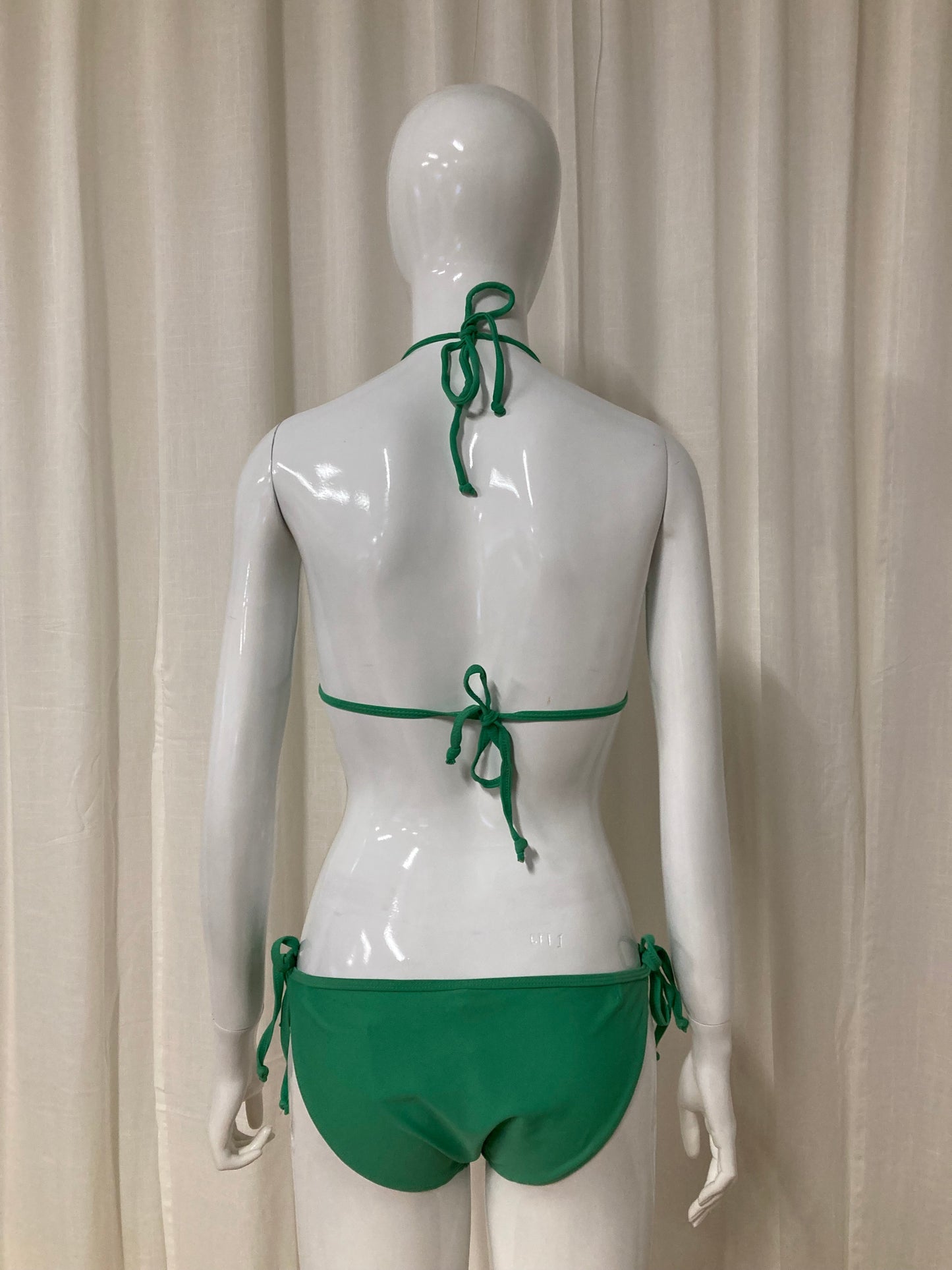 Bikini groen boobs π