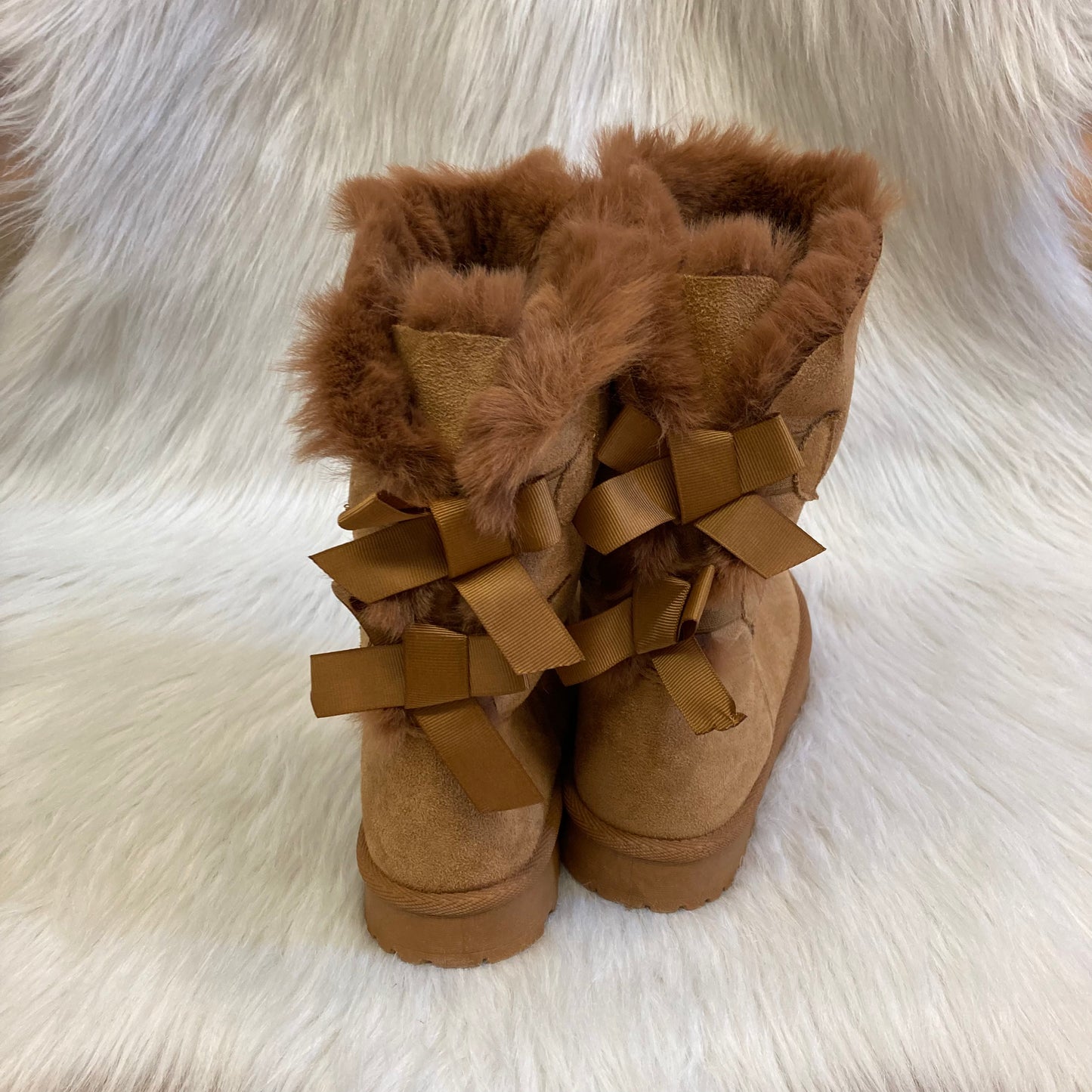 Camel fur-lined suede ankle boot