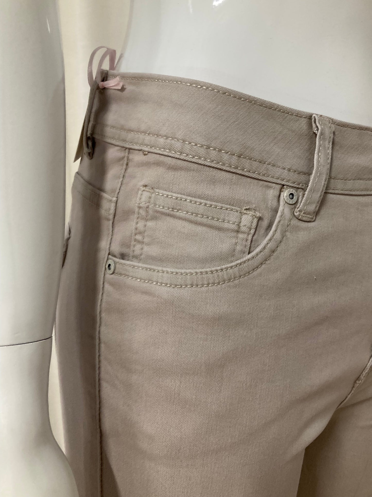 Skinny light beige jeans