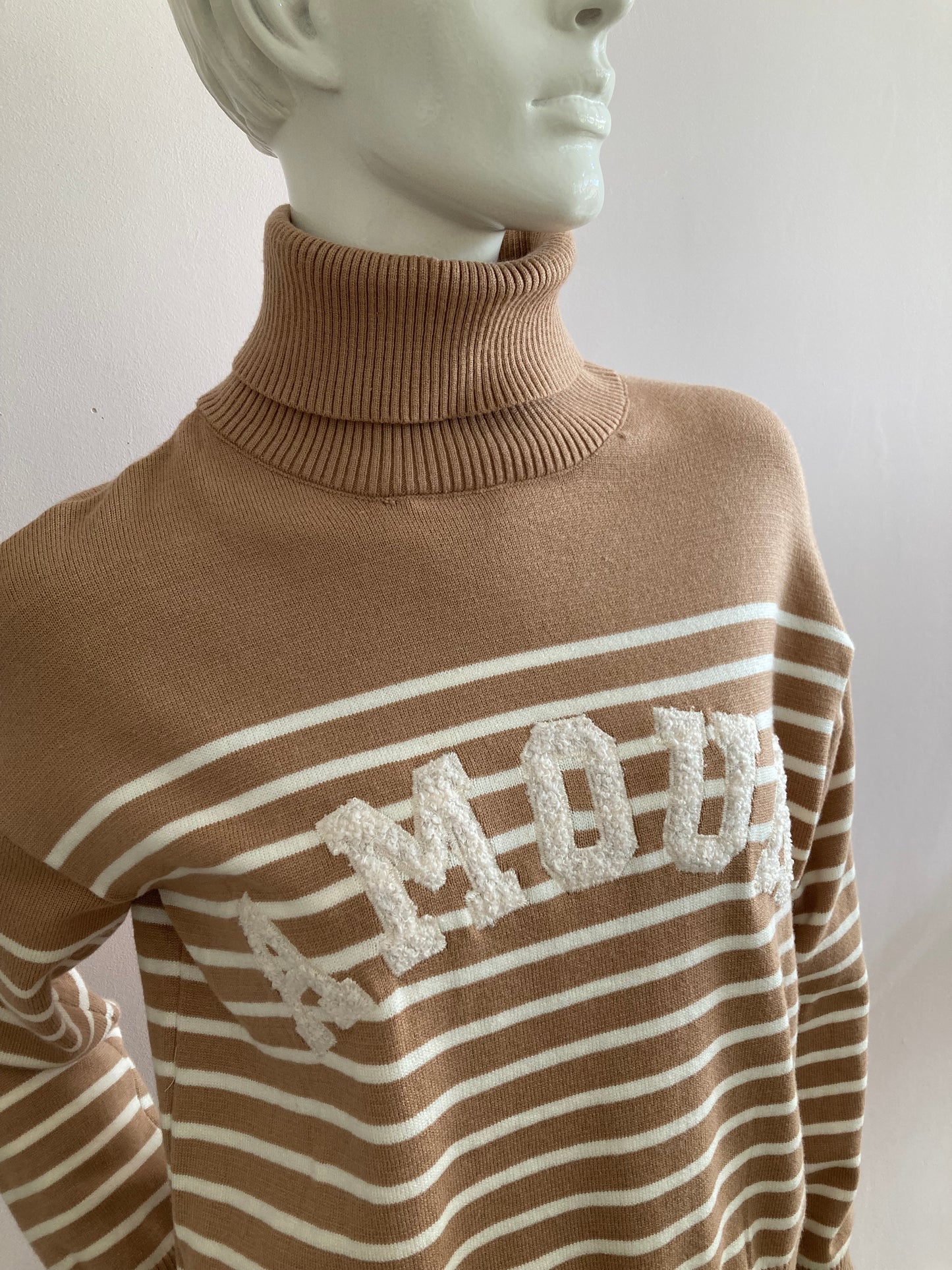 Pull Amour beige