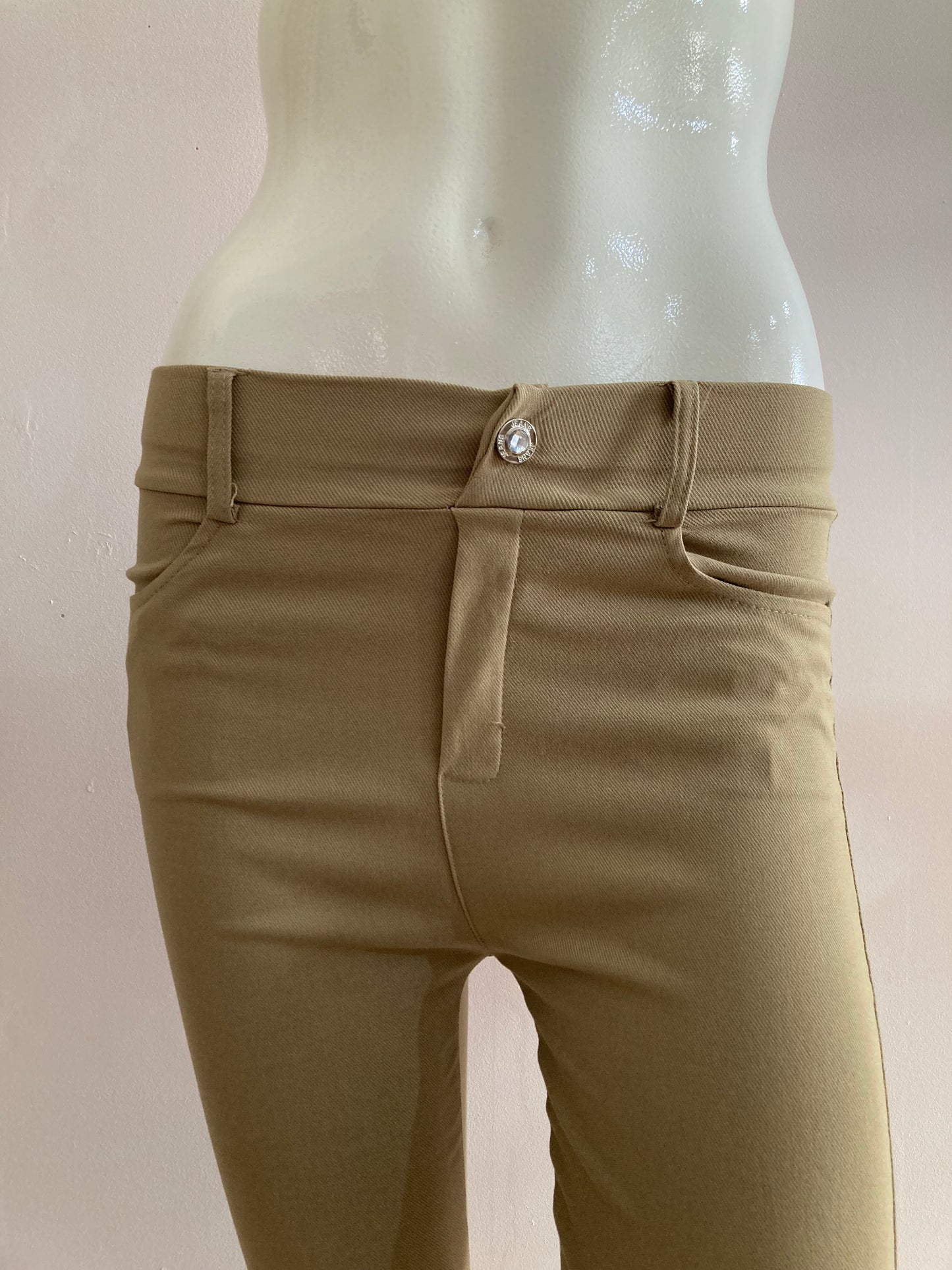 Taupe skinny pants in very stretchy stretch with pockets