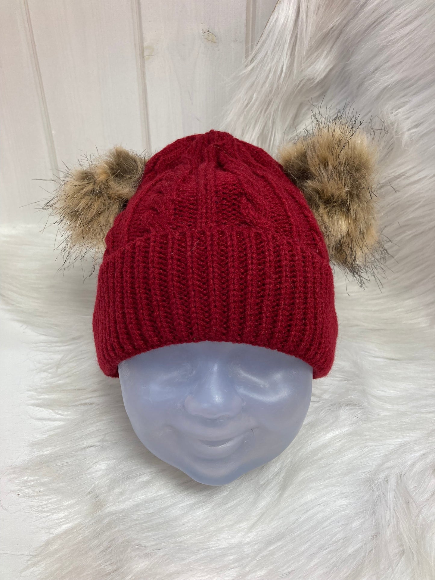 Casual babymuts rood dubbele pompom beige