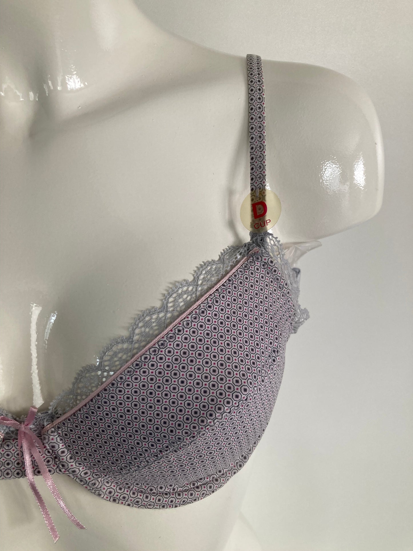 Pinky Padded bra Daily π