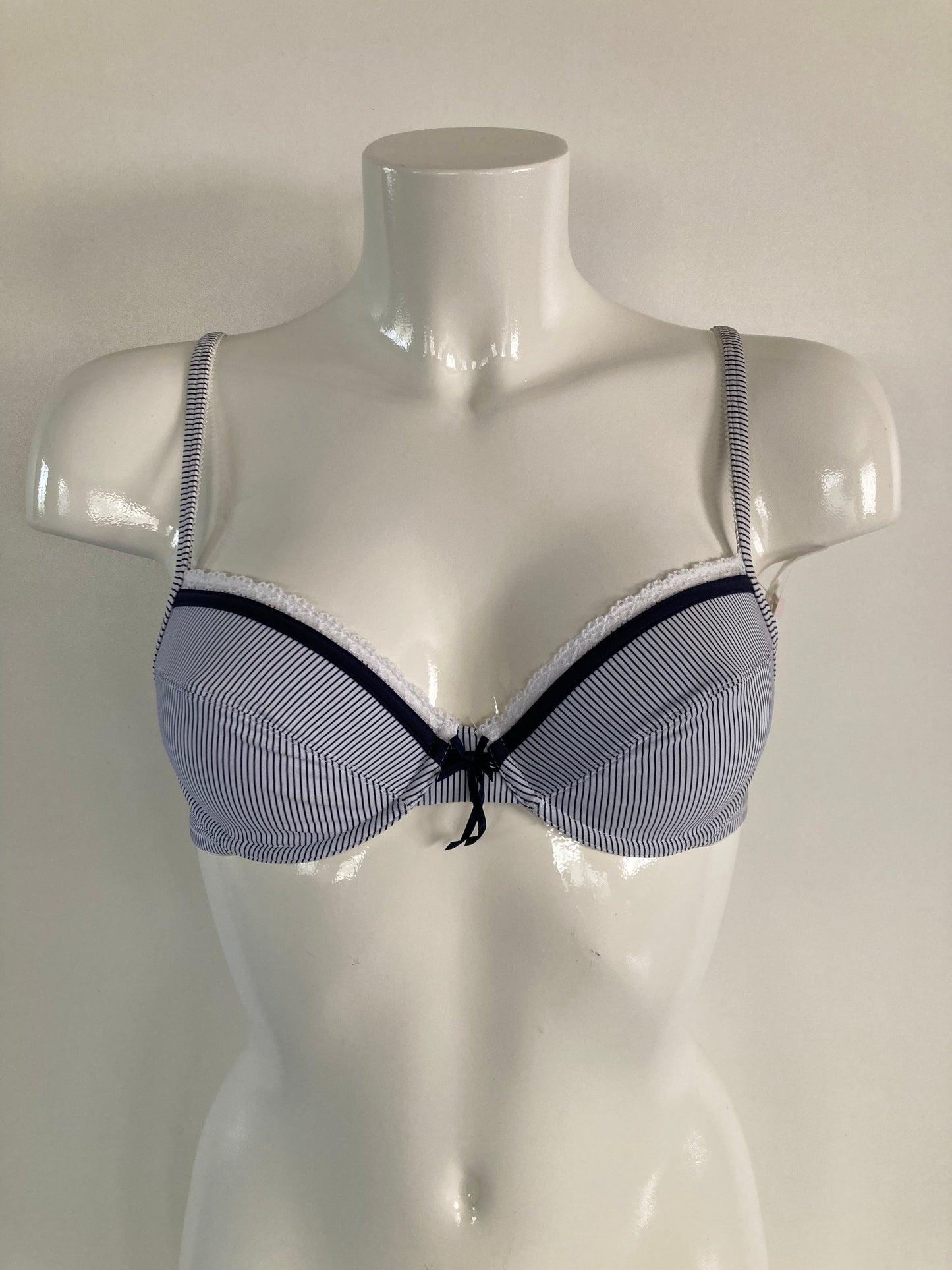 Daisy Underwire π