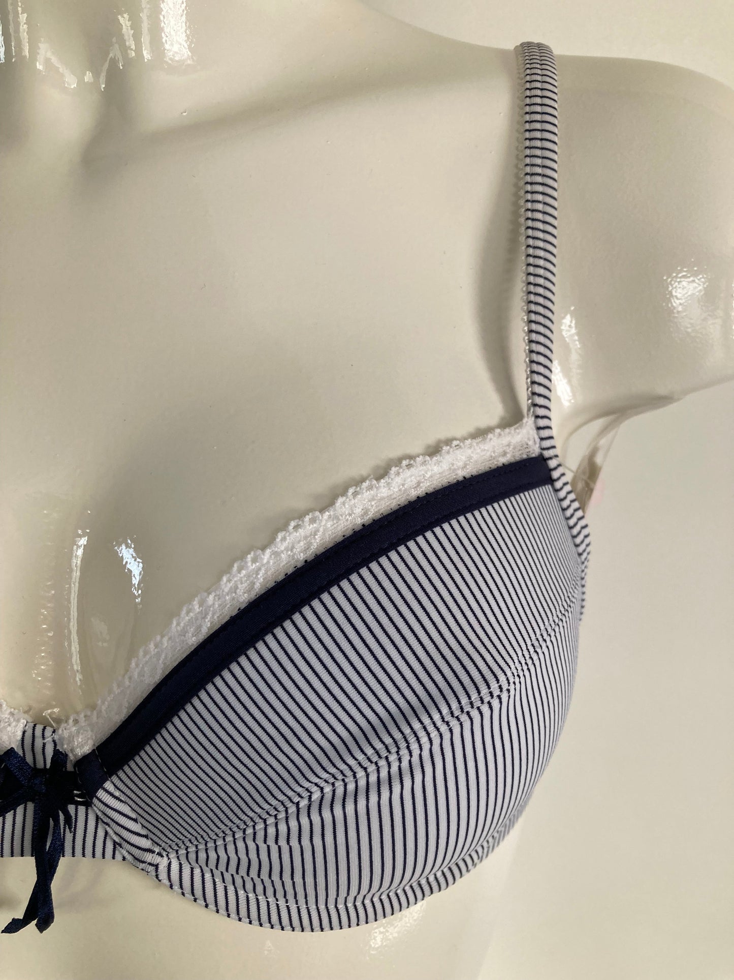 Daisy Underwire π