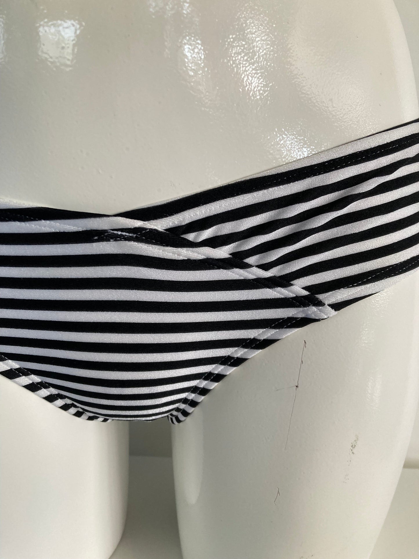 Bikini logo stripes sweethaert π
