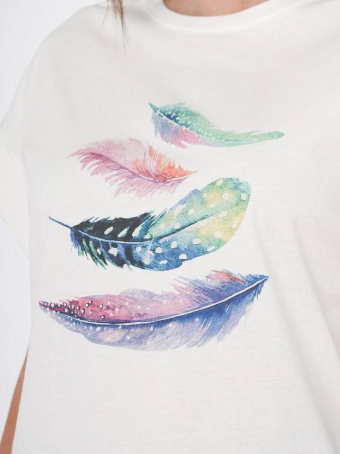 T-shirt with pattern feathers