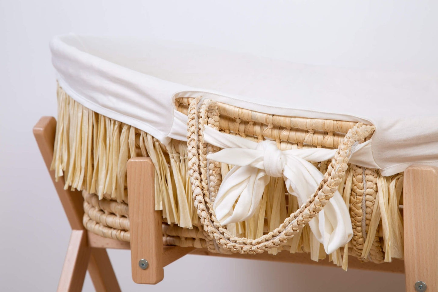 Moses Mand + Handvaten + Matras - Zacht Maïsschil + Raffia - Naturel + Jersey Bekleding Ecru