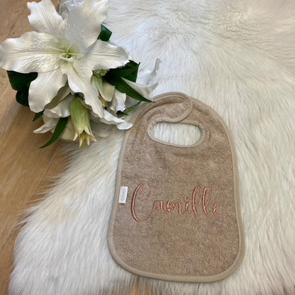 Slab met naam | Gepersonaliseerde baby slab katoen | Warm Sand