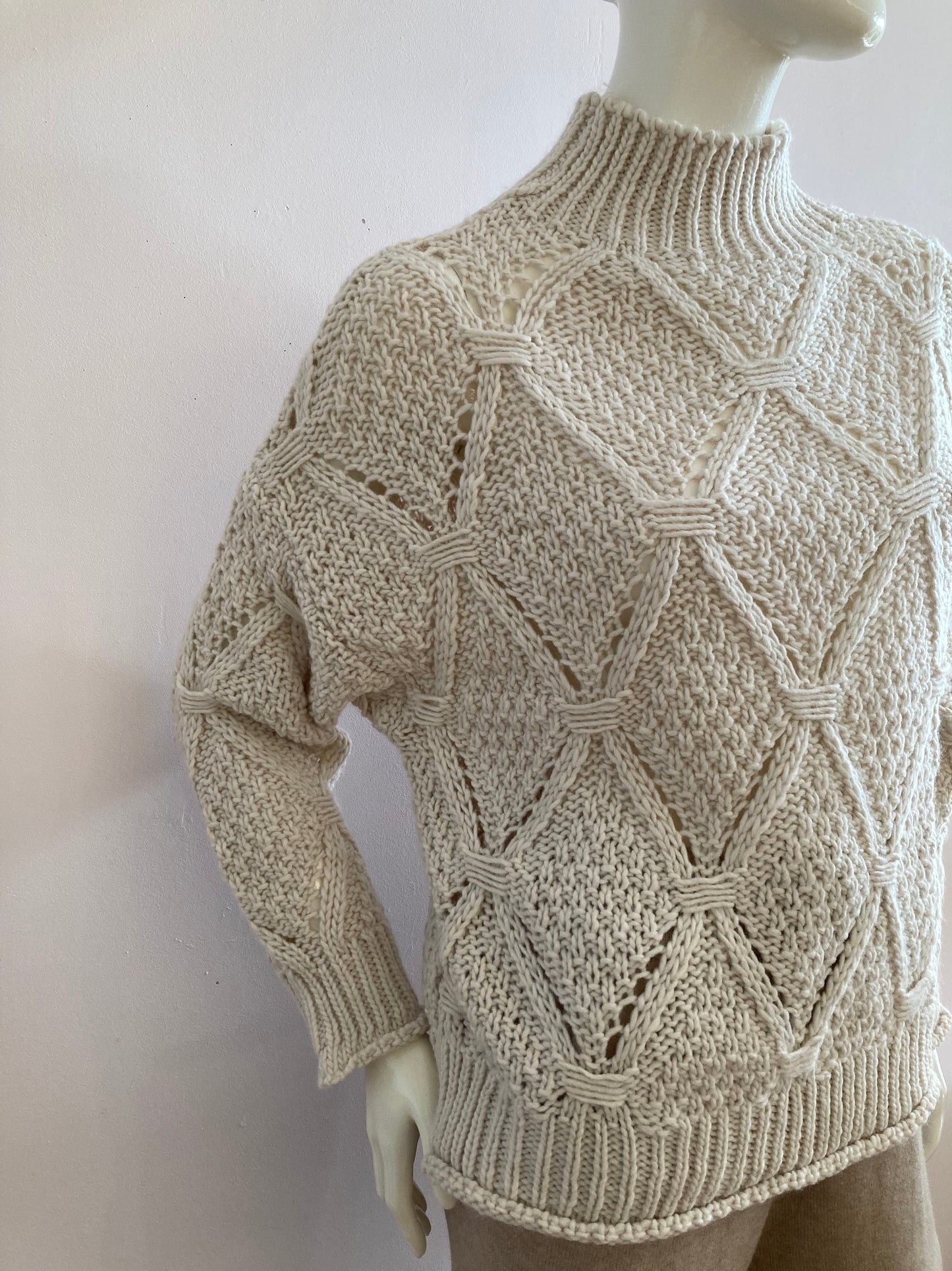 Plain oversized sweater in alpaca and wool ecru