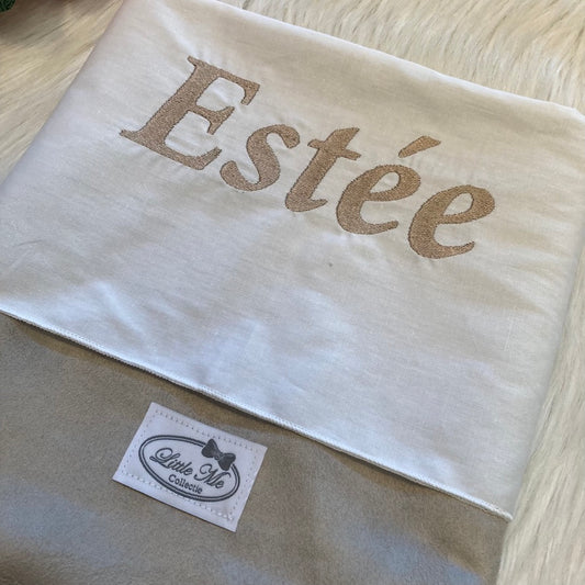 Soft Suede Lakentje met naam | Gepersonaliseerde | Warm Sand
