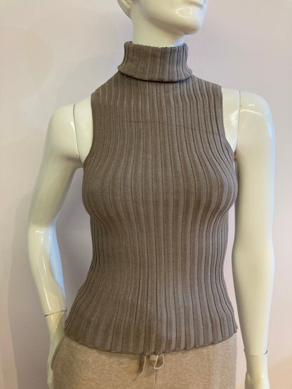 Very stretchy taupe turtle neck sleeveless top