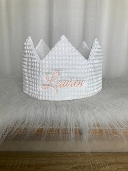 Warm wafel verjaardagskroon met naam | Gepersonaliseerde | soft cloud