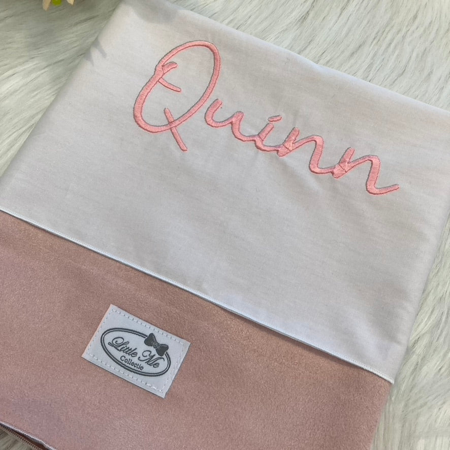 Soft Suede Lakentje met naam | Gepersonaliseerde | Baby Pink