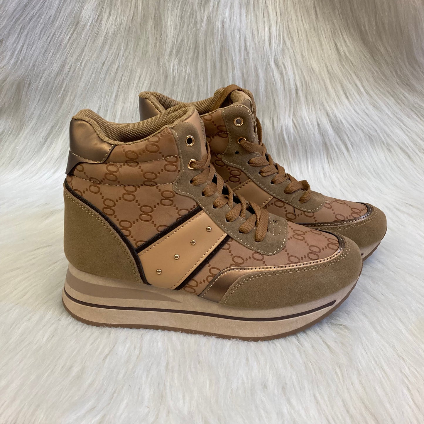 Camel wedge high-top trainer with pattern inspired