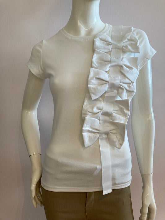 White T-shirt with bow and ribbons
