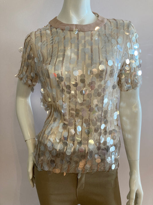 Shiny beige t-shirt with sequins