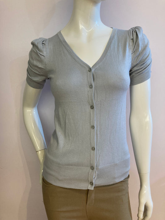 Gray knit cardigan with very soft and stretchy puffed sleeve