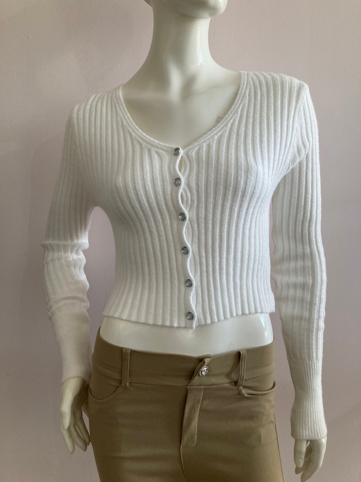 Nice short ribbed white cardigan with shiny buttons