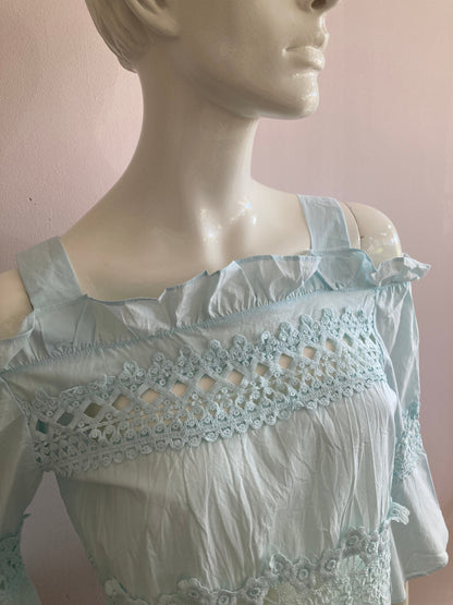 Blue hooked blouse top