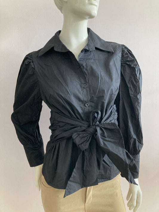 Black shirt with puffed sleeves and integrated belt