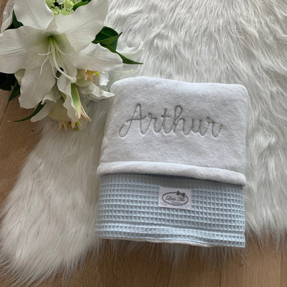 Warm Wafel Winterdekentje met naam | Gepersonaliseerde | Sky blue/ soft cloud