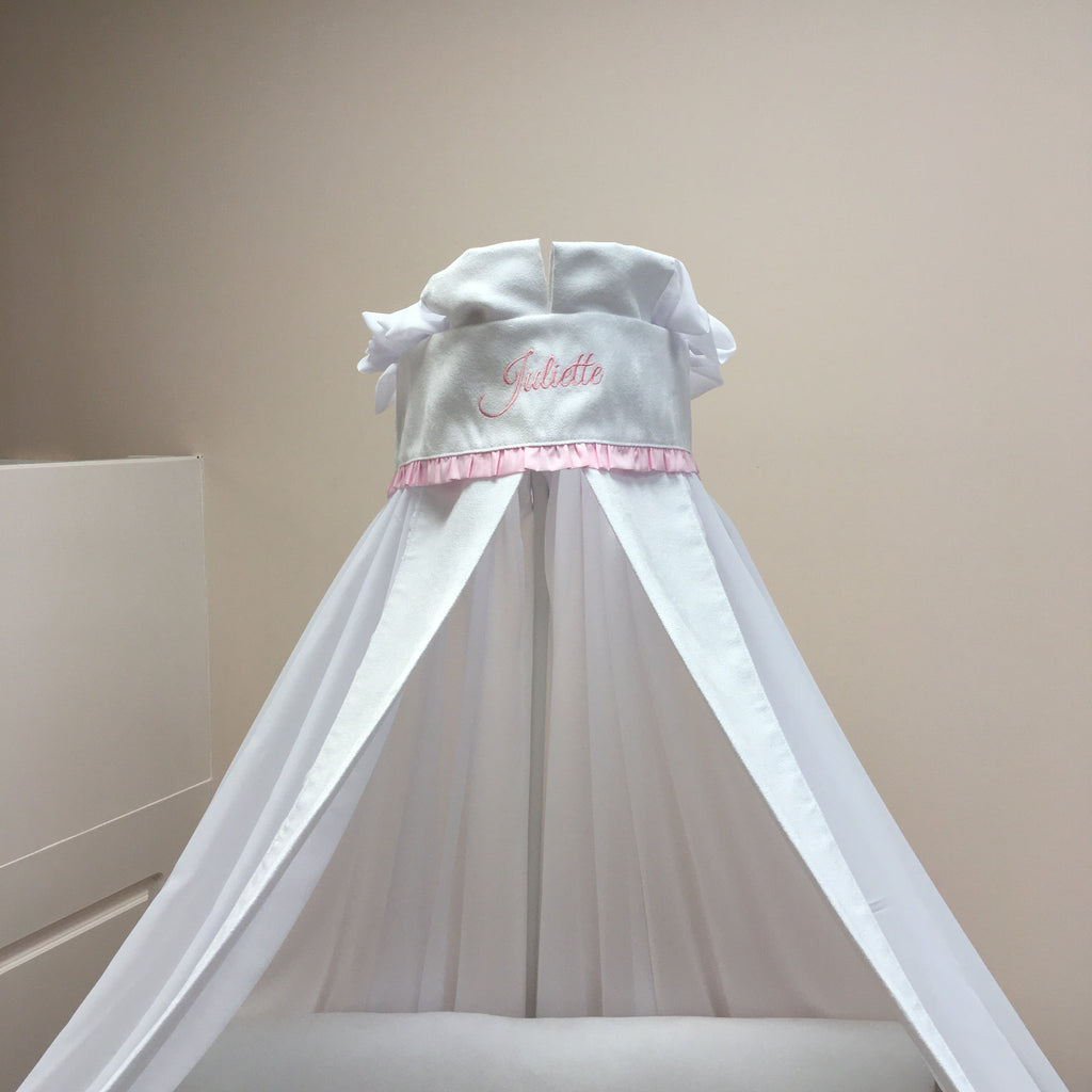 Parkomranding met overslag + inlegger + hemel wit suede met lichtroze frangne