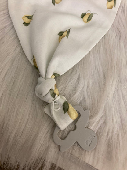 Bib with pacifier clip lemon garden