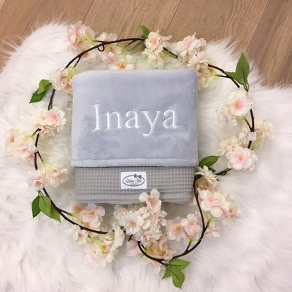 Warm Wafel Winterdekentje met naam | Gepersonaliseerde | Mist Grey