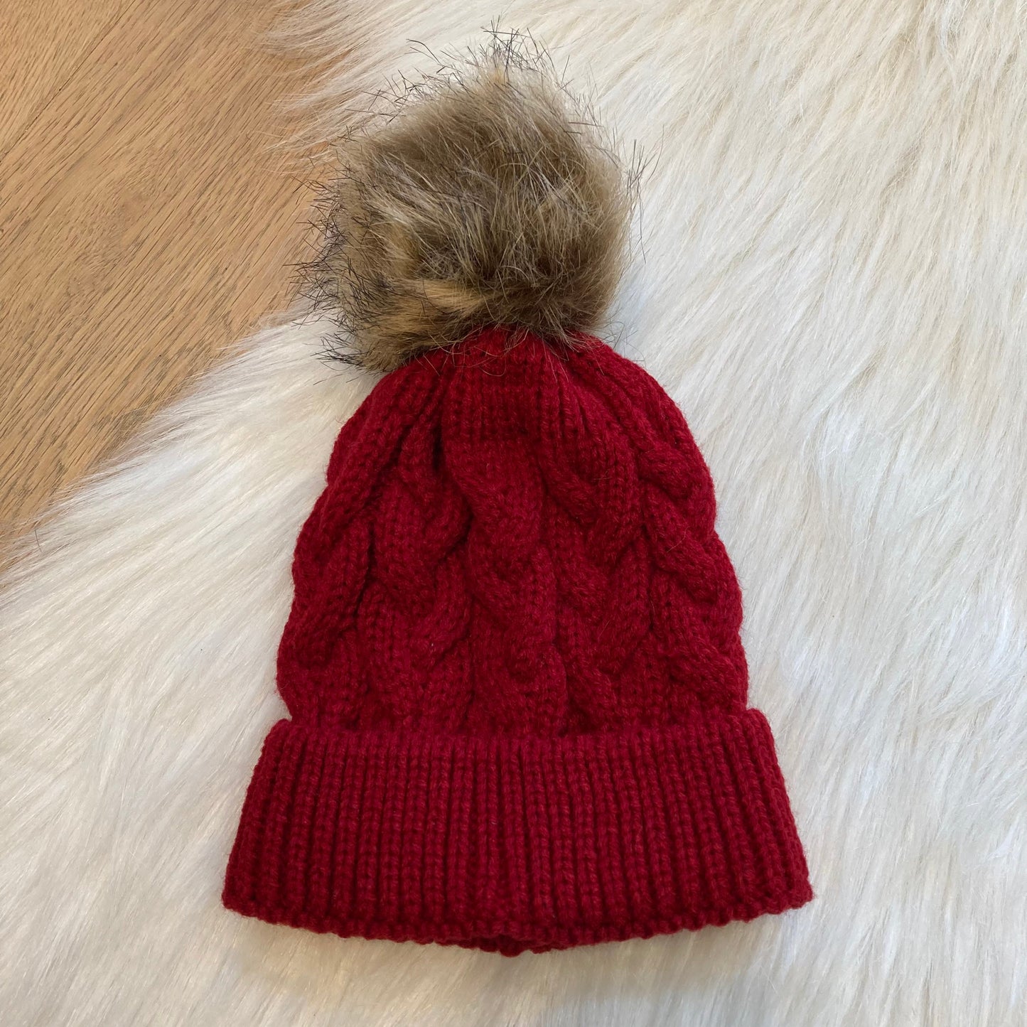 Casual babymuts bordeaux enkele pompom