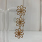 Oorhanger 3 fijne bloemen goud