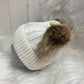 Casual babymuts cream dubbele pompom beige
