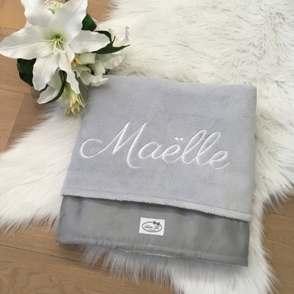 Soft Suéde Winterdekentje met naam | Gepersonaliseerde | Misty Grey