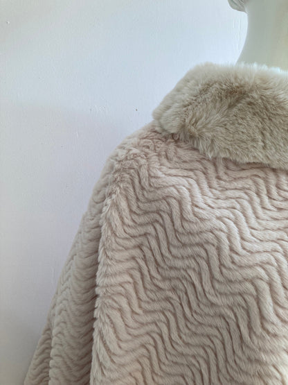 Poncho fluffy zacht Beige