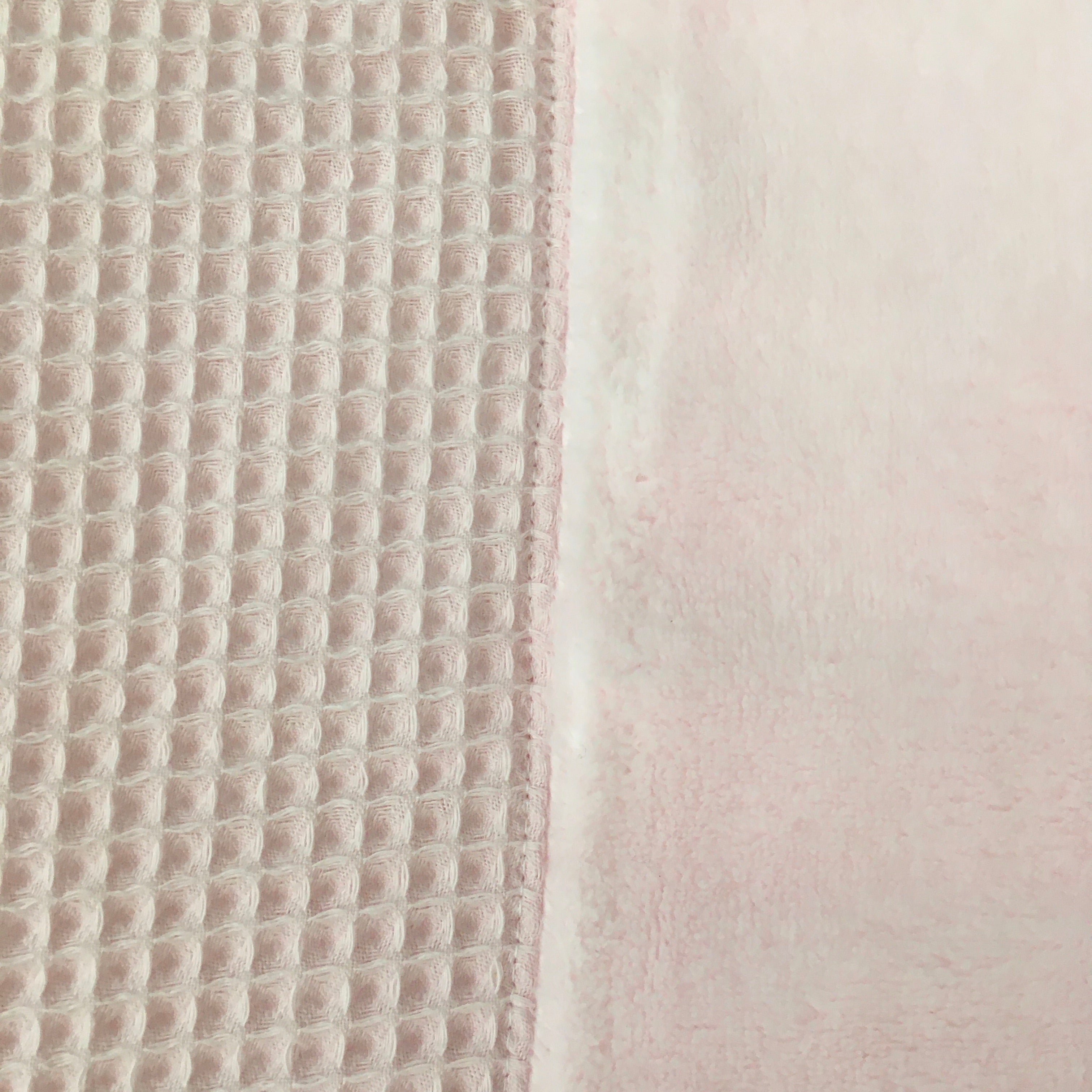Hoes verzorgingskussen wafel lichtroze /fleece lichtroze