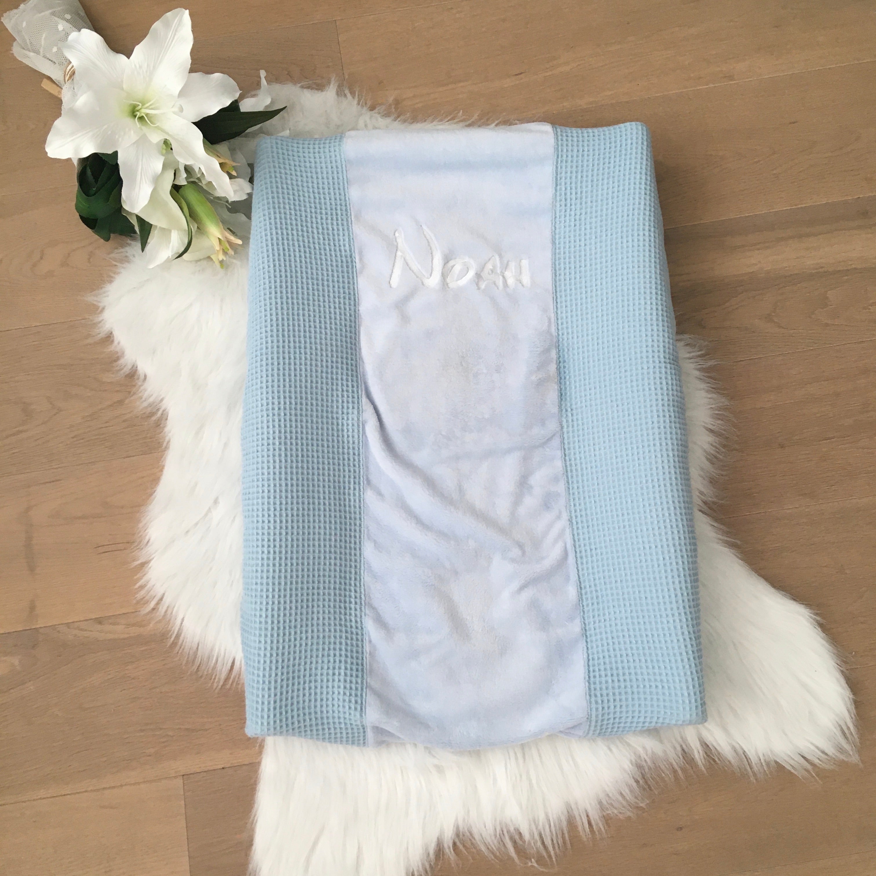 Hoes verzorgingskussen wafel lichtblauw /fleece lichtblauw