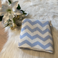 Deken 100x150cm Chevron Blue/Off white 💸