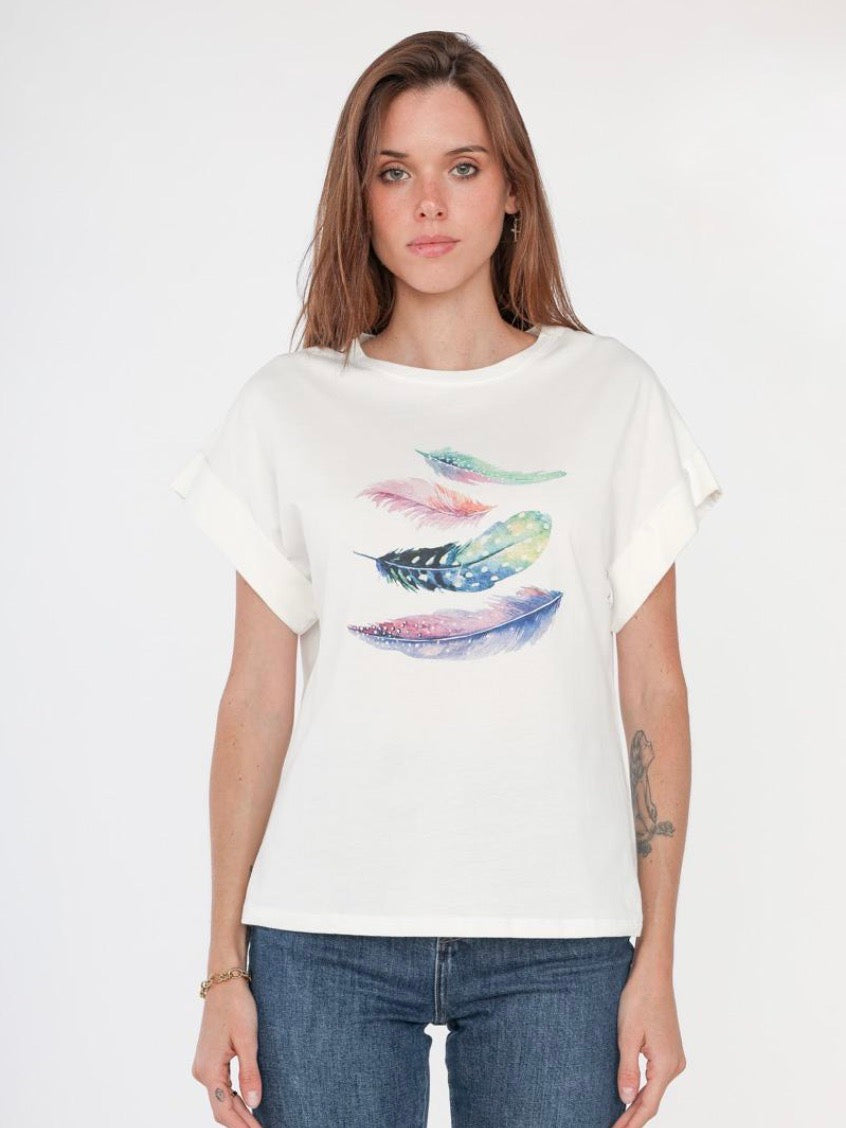 T-shirt with pattern feathers