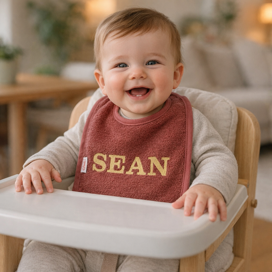 Slab met naam | Gepersonaliseerde baby slab katoen | Terracotta Rust