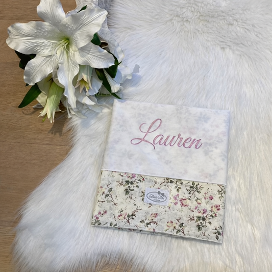 Petit Fleur Lakentje met naam | Gepersonaliseerde | Vanilla Milk