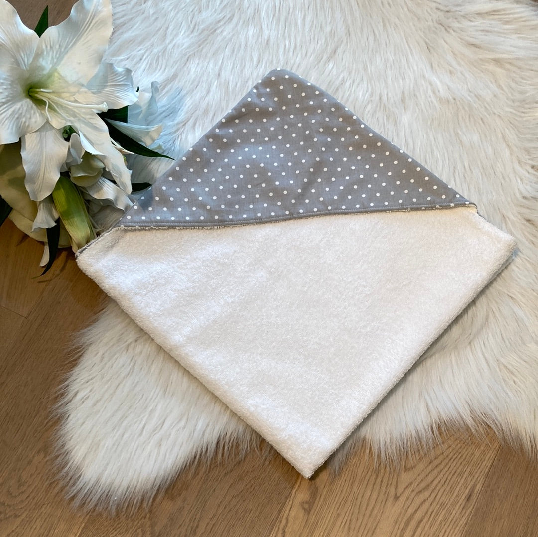 Babycape dots taupe 🛒