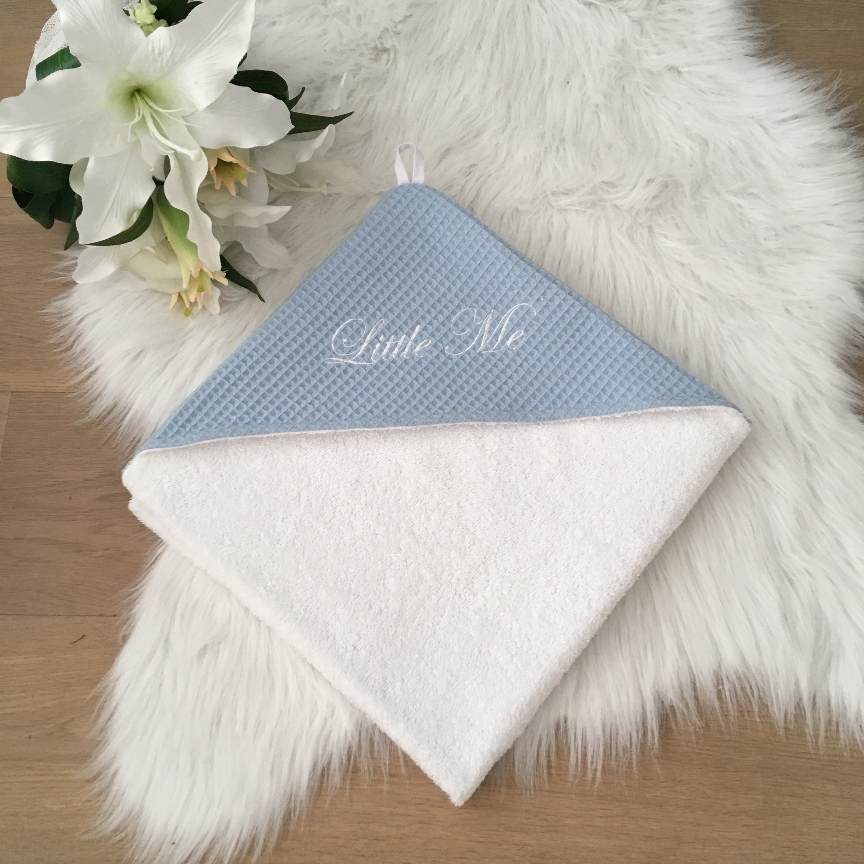 Babycape Wafel lichtblauw/wit