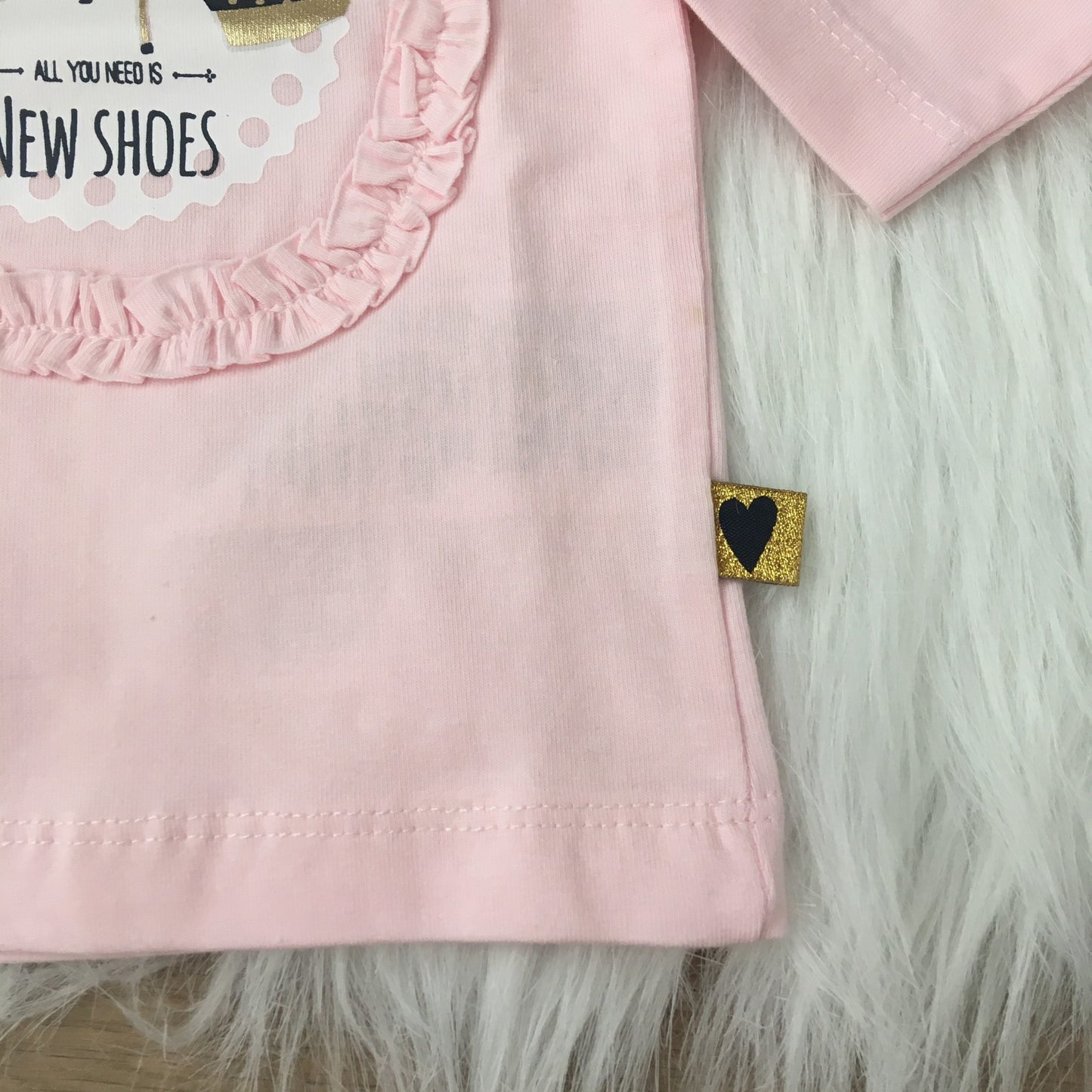 T-shirt Lovely Little lady all you need is new shoes roze